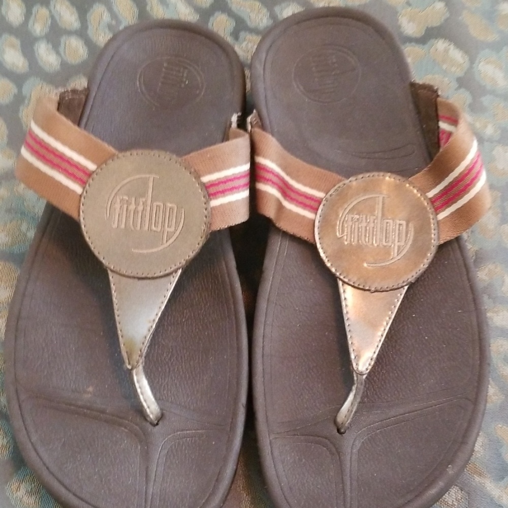 3/$50 FitFlop Sz 6  Brown  w/Bronze,Creme Red band